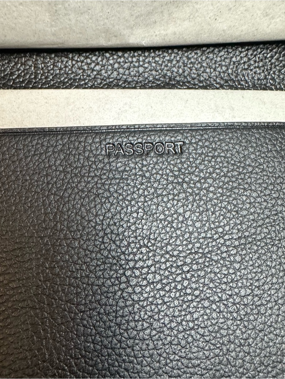 NWT Coach passport/card holder Black Pebbled Leather. - Picture 6 of 9